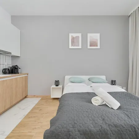 Apartment Modern Slonimskiego With Balcony By Renters Wroclaw