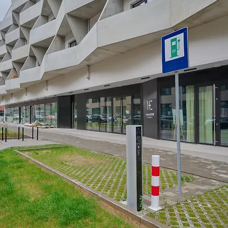 Modern Slonimskiego With Balcony By Renters Apartment Wroclaw