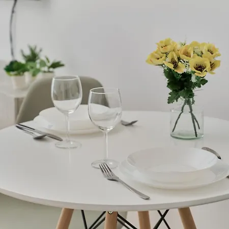 Apartmán Modern Slonimskiego With Balcony By Renters Vratislav