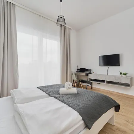 Modern Slonimskiego With Balcony By Renters Wroclaw