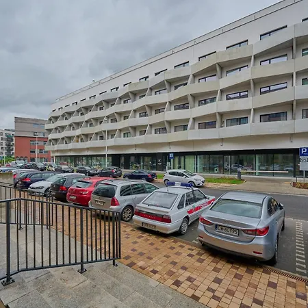 Modern Slonimskiego With Balcony By Renters Apartment